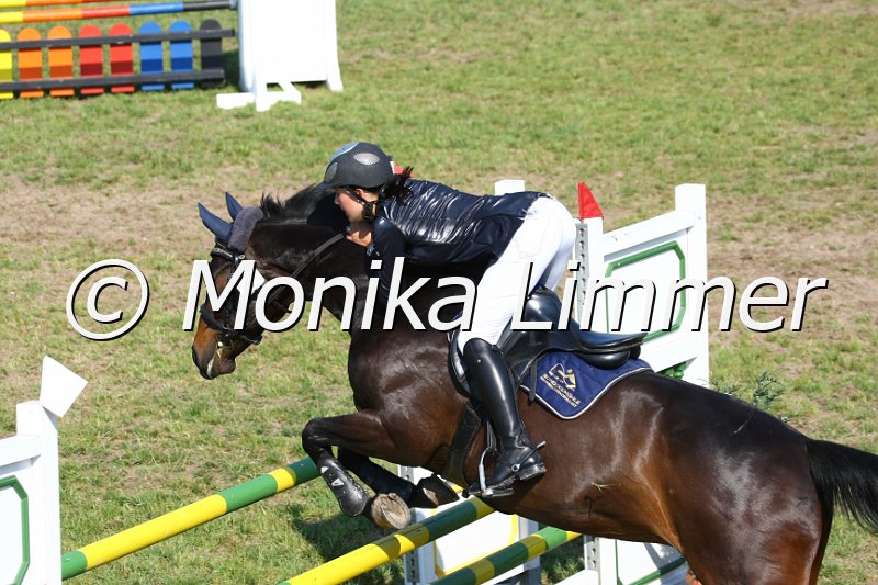 105M3316_Araxa T_Spring_A.JPG